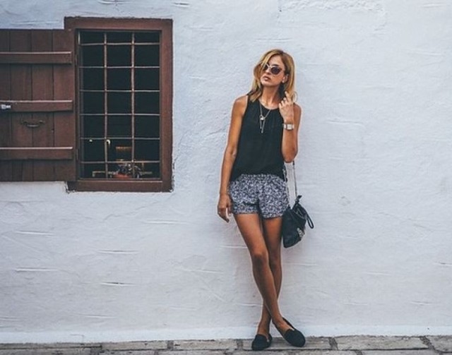 Lato i wakacje w pełni. Widać to na ulicach Radomia. Piękne radomianki prezentują chętnie dzielą się swoimi wakacyjnymi stylizacjami na Instagramie. Podoba się Wam ich styl?


>>>ZOBACZ WIĘCEJ NA KOLEJNYCH SLAJDACH