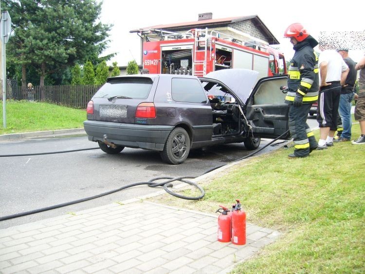 Pożar Zostawa Żory: Spłonął samochód