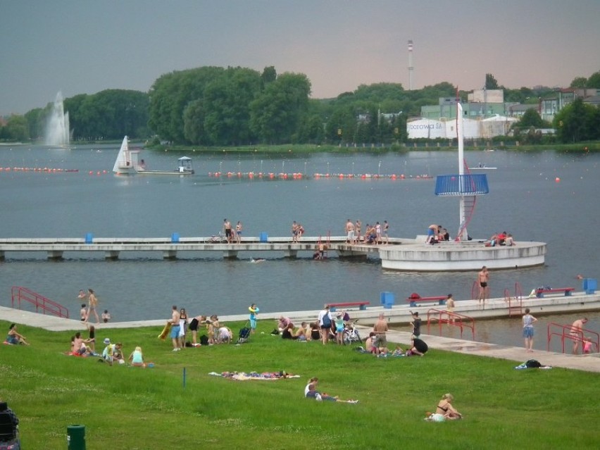W Poznaniu można korzystać z czterech kąpielisk - w...