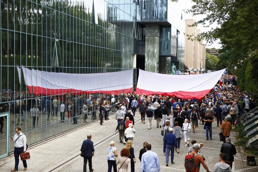 Protest pod Sądem Najwyższym „Wszyscy pod Sąd!". Mimo...