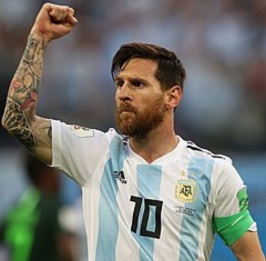 MIEJSCE 8: Lionel Messi
ZAROBKI: 111 milionów dolarów

Messi...