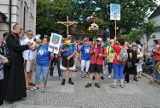Z Grodziska na pieszą pielgrzymkę na Jasną Górę wyruszyło dziś około 170 osób