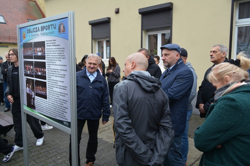 Na ulicy Szerokiej stanęła wystawa poświęcona historii sportu w Grodzisku Wielkopolskim