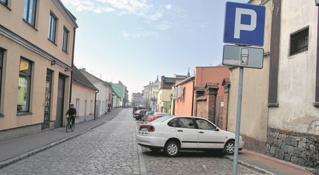 Grodzisk: na Gołębiej posypały się mandaty