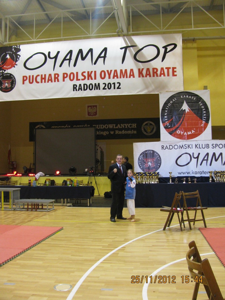 Olkuscy karatecy na medal. Dwa złote medale iw Pucharze Polski w Radomiu [ZDJĘCIA]