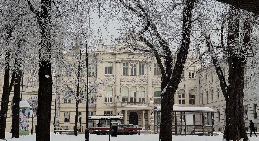 Zima 2021 w Piotrkowie. W poniedziałek 18 stycznia duży mróz