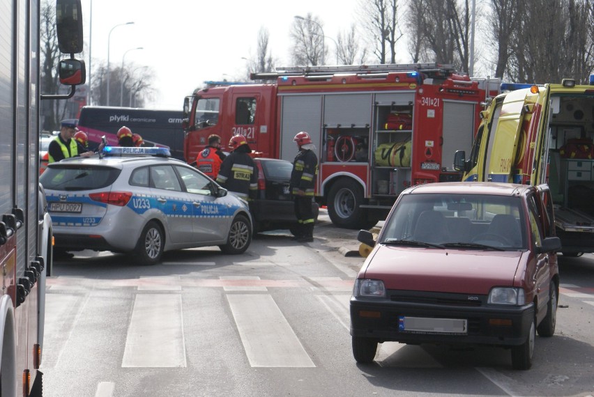 Wypadek na ulicy Wrocławskiej w Kaliszu. Fiat rozbił się na...