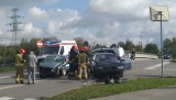 Wypadek na wiadukcie przy ulicy Wyścigowej w Radomiu. Jedna osoba w szpitalu