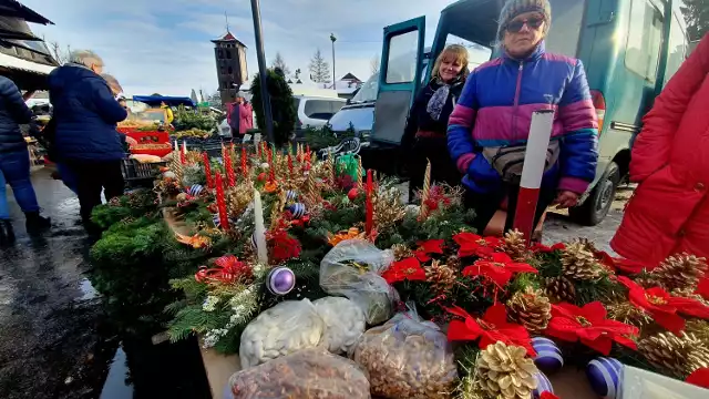 Maślany rynek przed świętami Bożego Narodzenia 2022