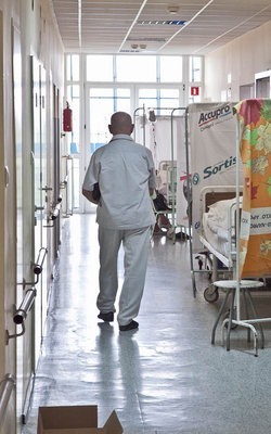 W piątek nad ranem ze szpitala im. Pirogowa w Łodzi uciekł pacjent.