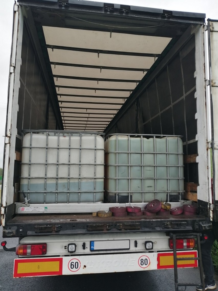 Na autostradzie A4 w kierunku Jędrzychowic znaleziono ponad 22 tony nielegalnego paliwa 