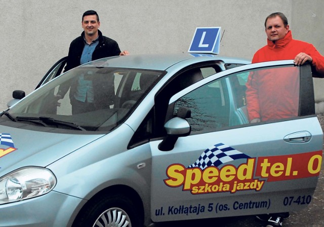 Marcin Kossakowski (z prawej) i Adam Żebrowski - właściciele szkoły "Speed"