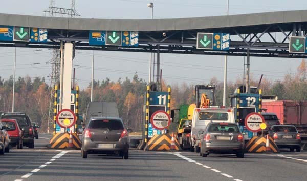 Nowy system poboru opłat powinien poprawić płynność ruchu na bramkach autostrad