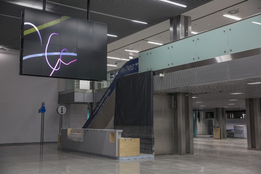 Przebudowa terminalu Kraków Airport [ZDJĘCIA]