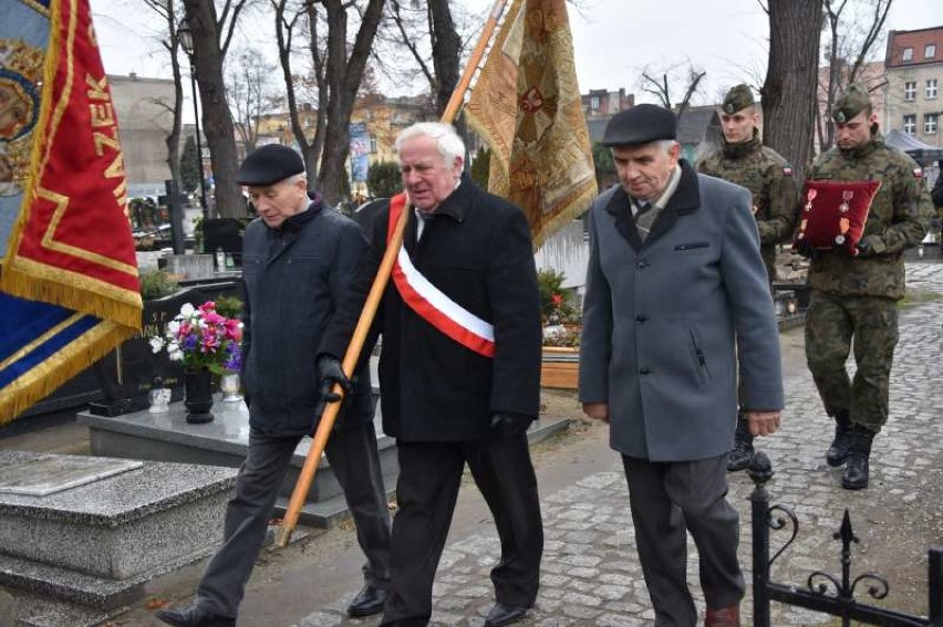 Ostrów Wielkopolski pożegnał Tadeusza Fudałę. Zasłużony weteran spoczął na Starym Cmentarzu