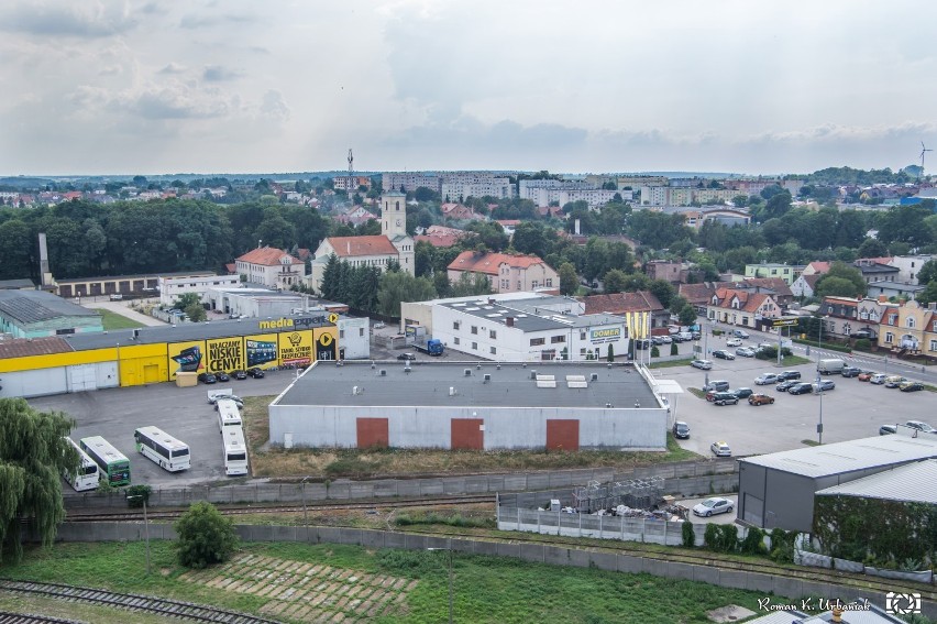 Pleszew z lotu ptaka. Miasto „z góry” uwiecznił Roman...