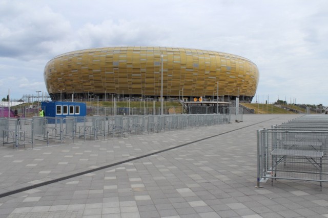 Como se llega al estadio Arena Gdańsk. El acceso al estadio en ...