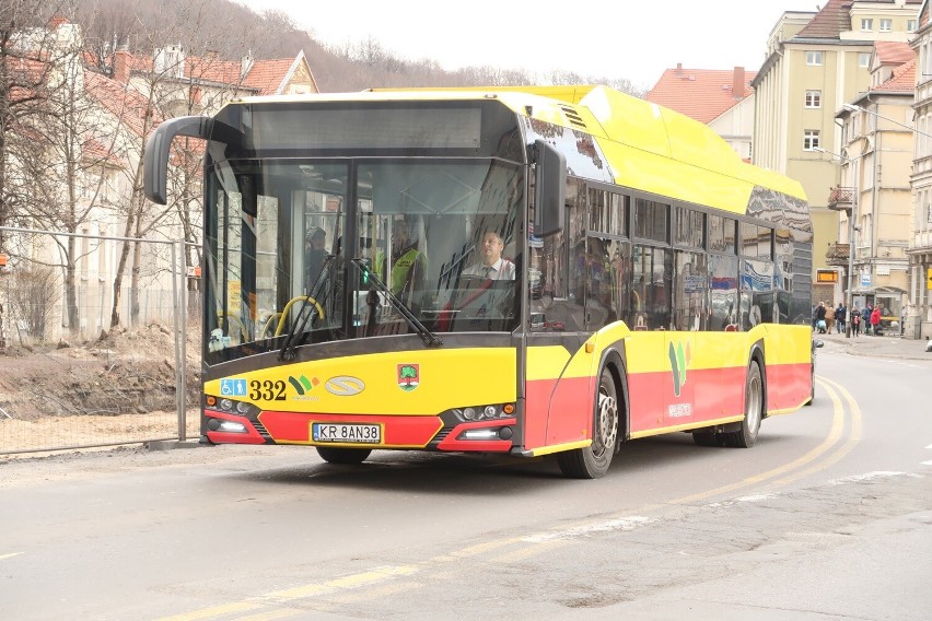 Zmiana rozkładów autobusów linii nr 5 w Wałbrzychu w dni robocze - rozkład jazdy