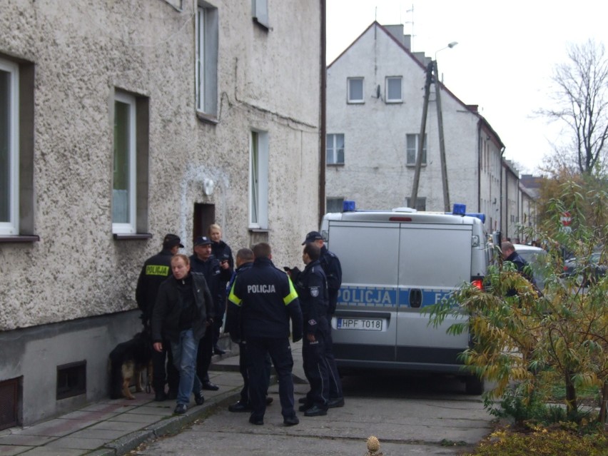 Wieluń: Obława na 19-latka, który uciekł policji [ZDJĘCIA]