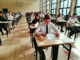 Egzamin gimnazjalny w Zespole Szkół nr 1 w Szamotułach. Mamy wyniki egzaminu! [ZDJĘCIA]