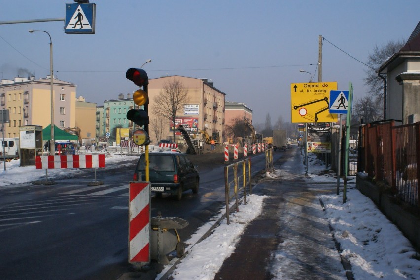 Rozpoczęła się budowa ronda u zbiegu ul. Majakowskiego i 11...