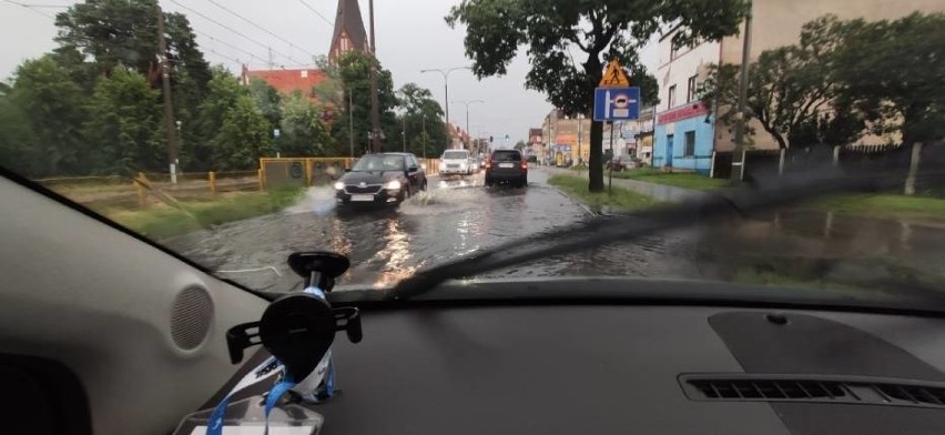 Strażacy mają ręce pełne roboty. Wszystko przez intensywne...