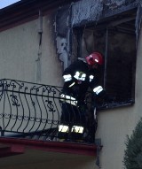 Pożar domu jednorodzinnego w Wejherowie. 1 osoba poszkodowana [ZDJĘCIA]