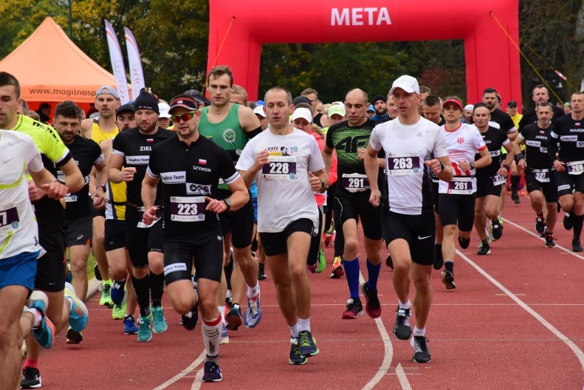 W mogileński zawodach udział wzięło ponad 300 biegaczy....