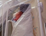 W Jastrzębiu w nowym roku jako pierwszy na świat przyszedł Franek. Chłopiec urodził się 1 stycznia o 6:45. Waży ponad 4 kg i mierzy 59 cm