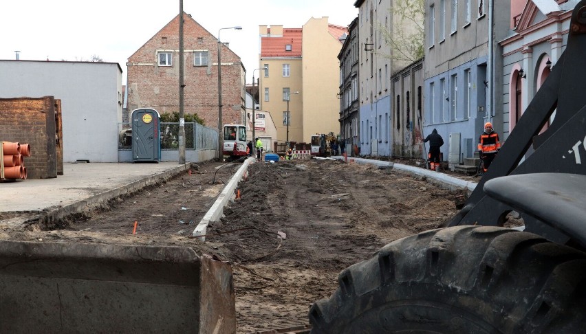 Trwa remont pierwszego odcinka ulicy Rybackiej w Grudziądzu