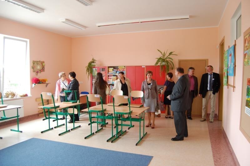 ZESPÓŁ SZKÓŁ W RYJEWIE: Uroczyste otwarcie nowego budynku szkolnego dla klas 0-3 [FOTO]