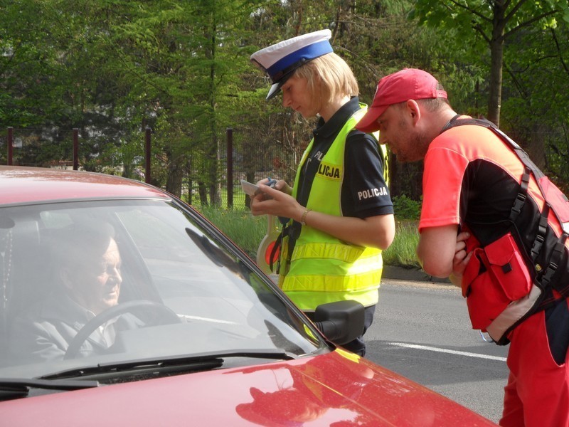 Lubliniec: Policja, ratownicy medyczni i mundurówka kontrolowali kierowców