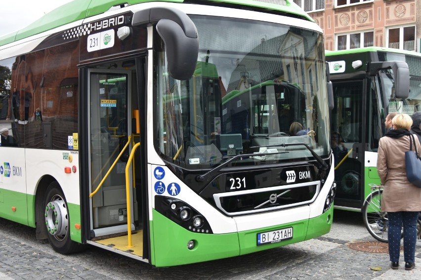 Piętnaście nowych autobusów komunikacji miejskiej w Białymstoku