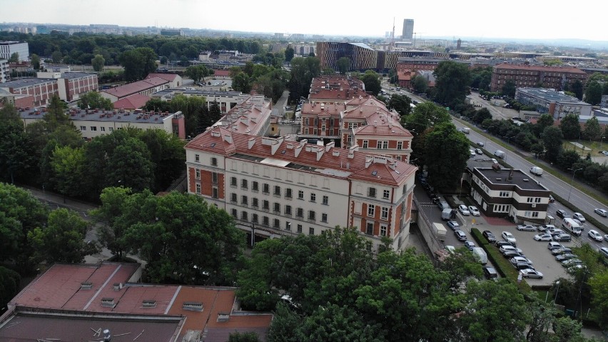 Areszt położony jest w centrum Krakowa