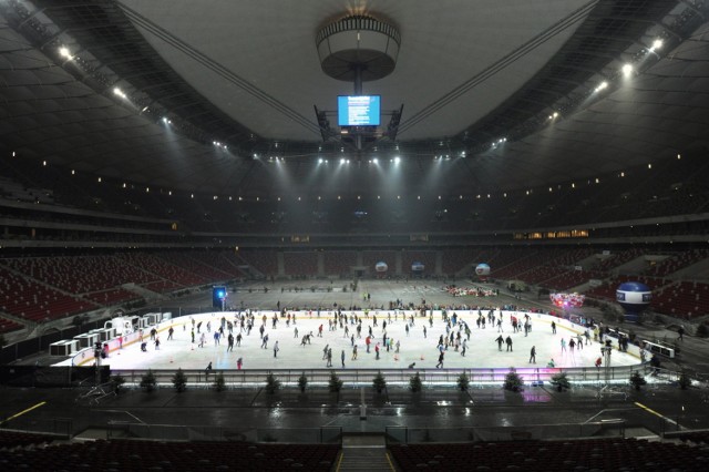 Lodowisko na Stadionie Narodowym. Kłopoty z taflą