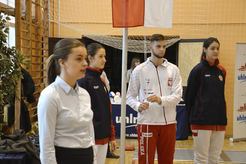 Basia Brych z Siemianowic i Damian Michalik z Gliwic zdobywcami złotych medali w szermierce