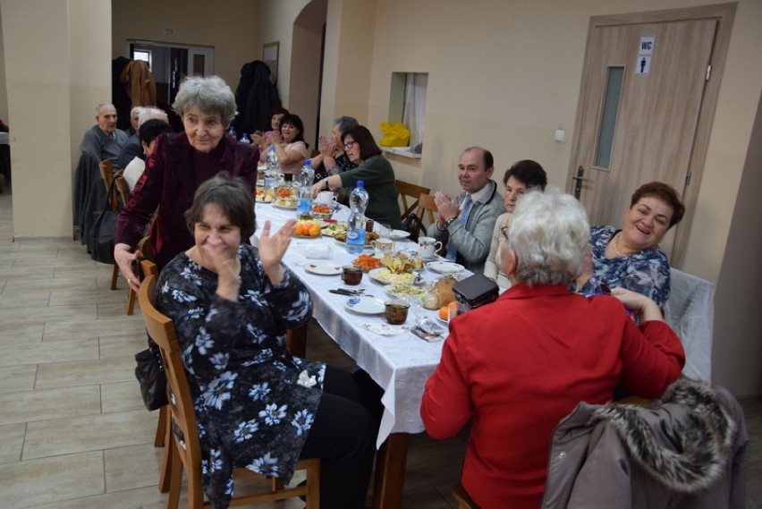 Tak się bawią emeryci i renciści z Debrzna (zdjęcia, wideo)