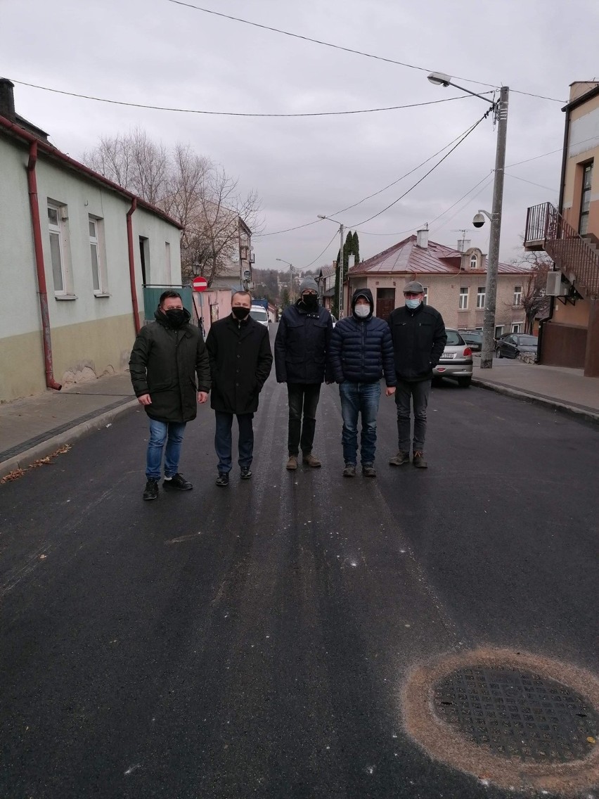 Trzy ulice w Opatowie otwarte po remoncie. Będą kolejne [ZDJĘCIA]