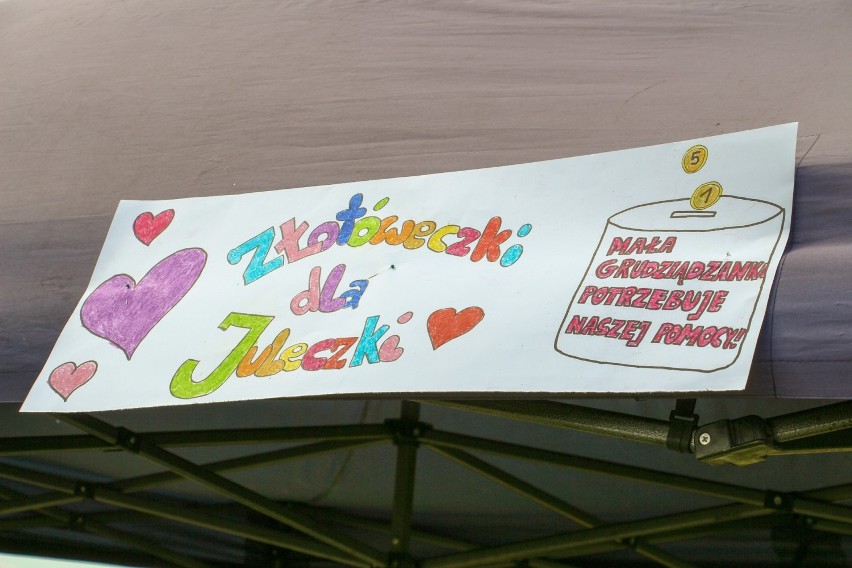 "Pomagamy Julce". Festyn charytatywny w Bronisławowie. Zbierali pieniądze na operację chorej dziewczynki [ZDJĘCIA]