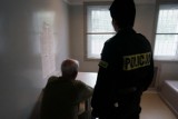 Lubliniec: Policja zatrzymała 65-letniego złodzieja, który ukradł torebkę u fryzjera