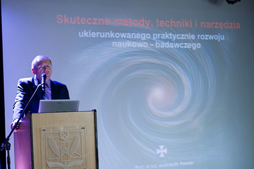 Prof. Andrzej Pawlak na seminarium w WSIiZ