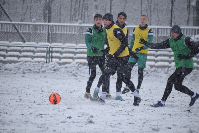 Opady śniegu storpedowały sparingu, grały jednak ŁKS II i Widzew II