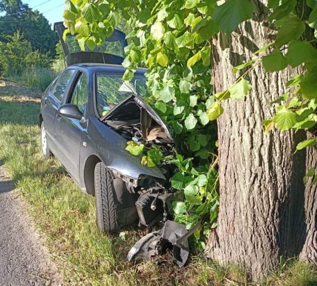 W wyniku wypadku, do którego doszło 5.06.2022 r. w Sulnowie poważnie ranny został kierowca seata. Śmigłowiec LPR przetransportował go do szpitala