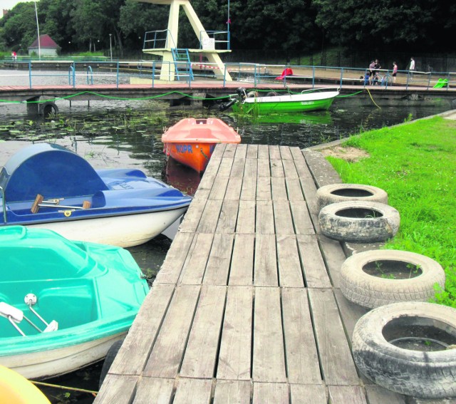 Miejskie kąpielisko w Malborku jest dobrze wyposażone, m.in. w urządzenia do pływania