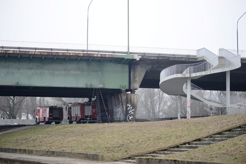 Pożar pod mostem Łazienkowskim