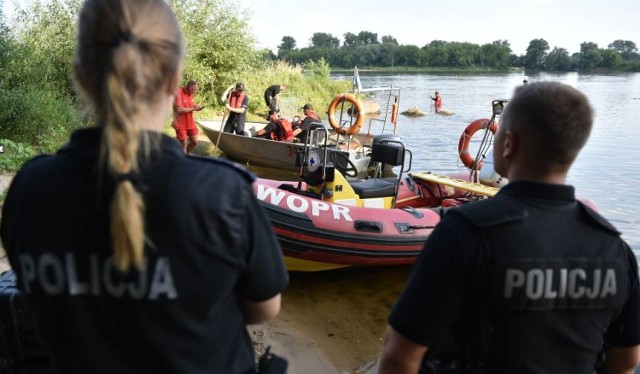 Dwie osoby wpadły do jeziora w regionie. Trwa akcja ratunkowa.

Więcej informacji na na kolejnych stronach galerii >>>