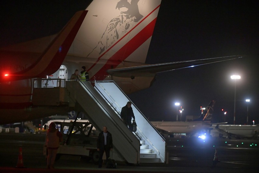 W Warszawie wylądował wojskowy samolot z ewakuowanymi z Izraela Polakami 