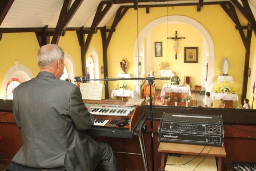 Na niedzielnej mszy pożegnano po 45 latach pracy organistę 