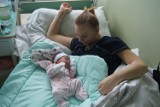Pierwsze dzieci urodzone w szpitalu w Radomsku w 2021 roku. To dziewczynki: Hania i Maja [ZDJĘCIA]