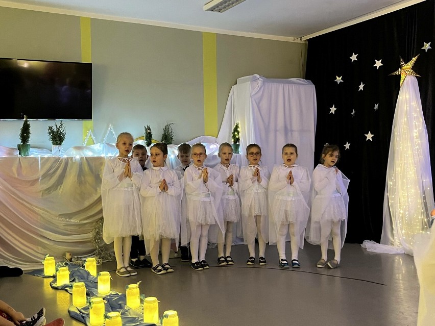 Jasełka w Przedszkolu Publicznym w Damasławku! To był magiczny występ dzieci!